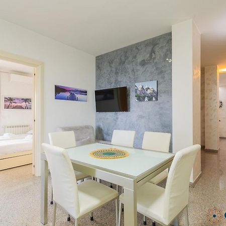 Fronte Mare By Apulia Accommodation Bari Exterior photo
