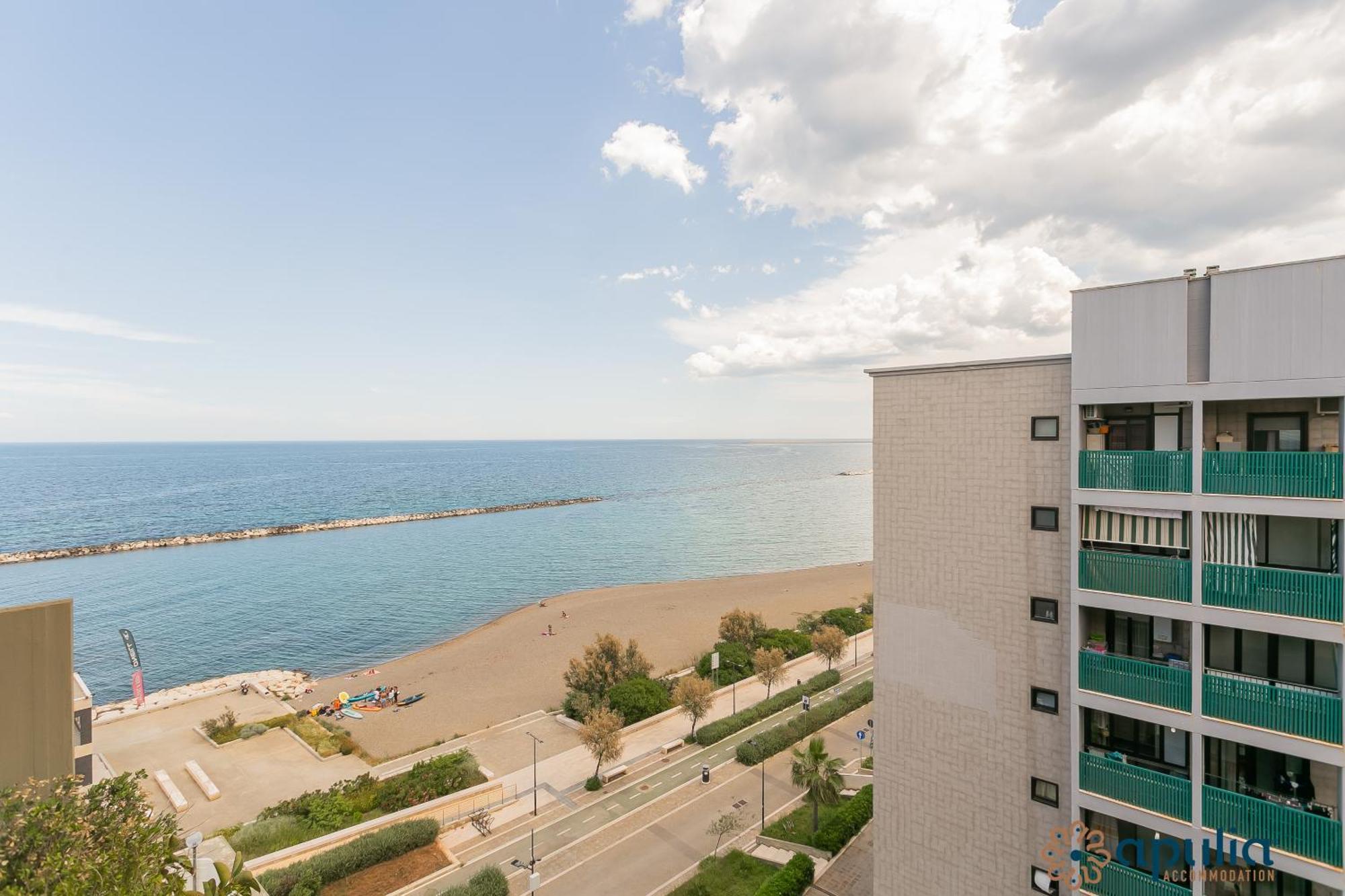 Fronte Mare By Apulia Accommodation Bari Exterior photo