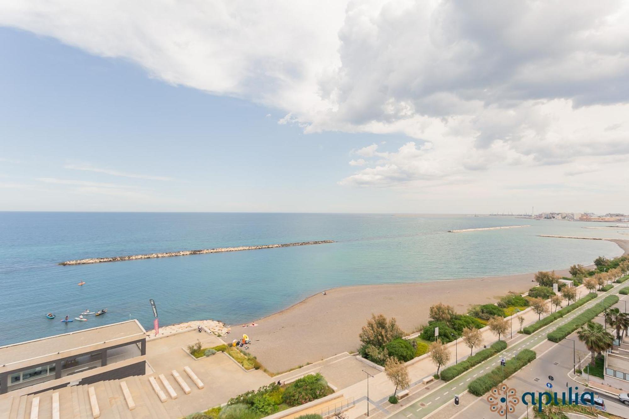 Fronte Mare By Apulia Accommodation Bari Exterior photo